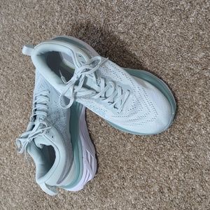 Woman's HOKA bondi 8 shoes size 7.5B